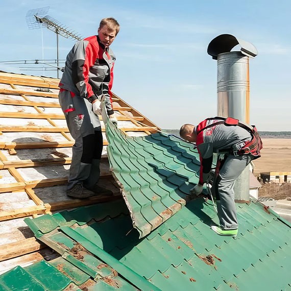 Демонтаж кровли и крыши в Нижних Сергах и Свердловской области